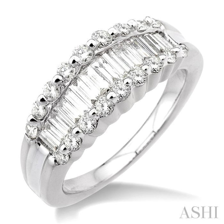 1 ctw Baguette and Round Cut Diamond Band in 14K White Gold