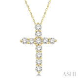 1/2 Ctw Round Cut Diamond Cross Pendant With Chain in 14K Yellow Gold