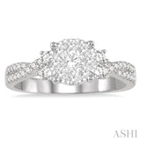 3/4 Ctw Crossed Split Shank Lovebright Diamond Cluster Ring in 14K White Gold